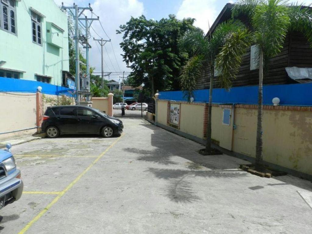 Real Link Hotel Yangon Exterior foto